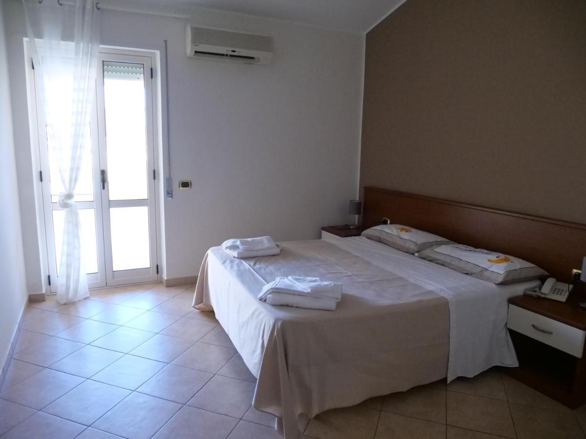 Grand Hostel Calabria Pietrapaola Exterior photo